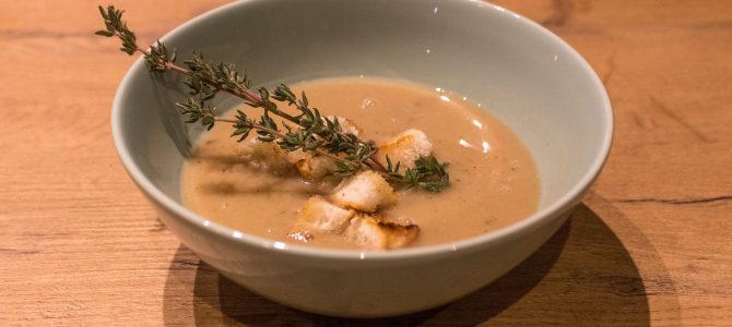 Maroni Thymian Cremesuppe Maroni Thymian Cremesuppe
